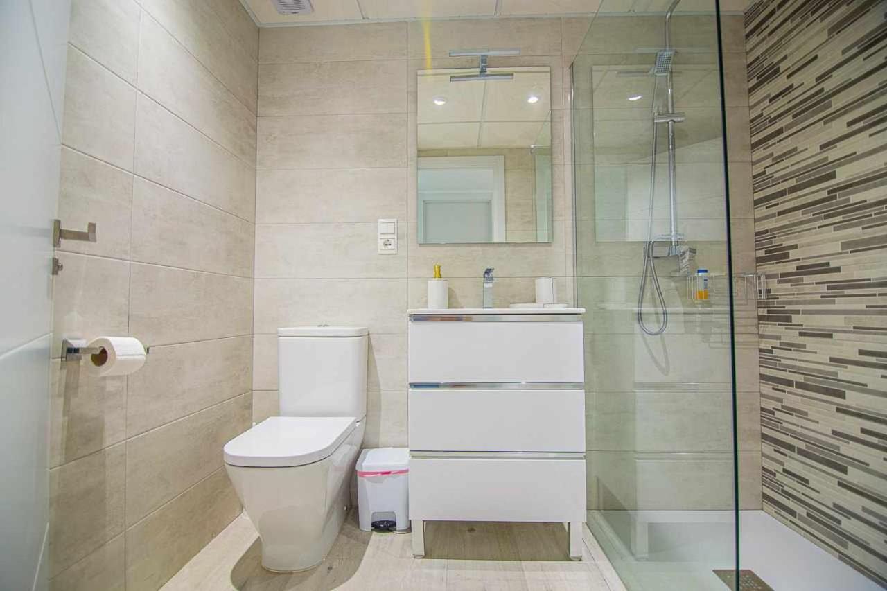 New Apartamento Centro De Torremolinos Con Parking Eksteriør billede