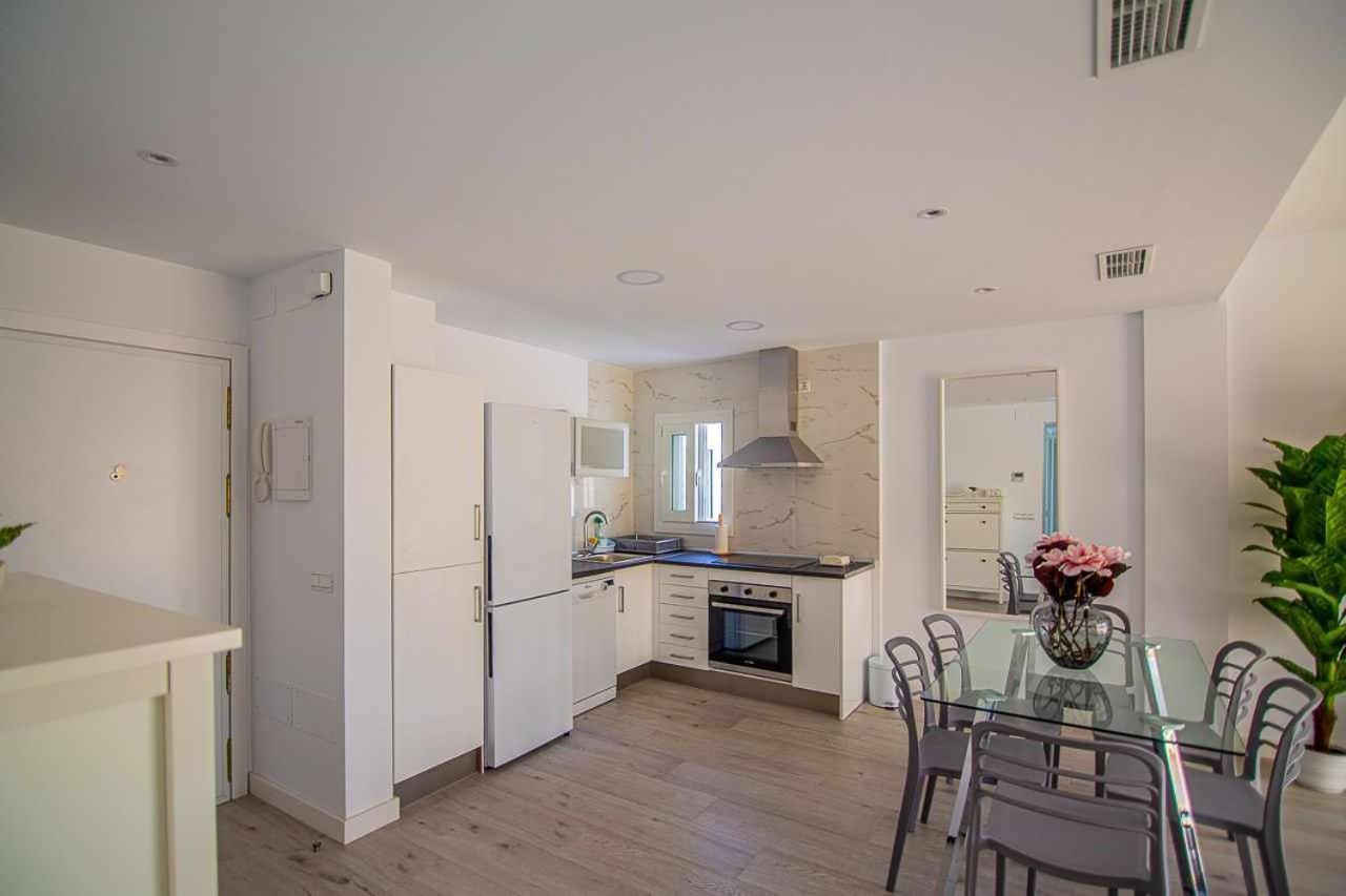 New Apartamento Centro De Torremolinos Con Parking Eksteriør billede